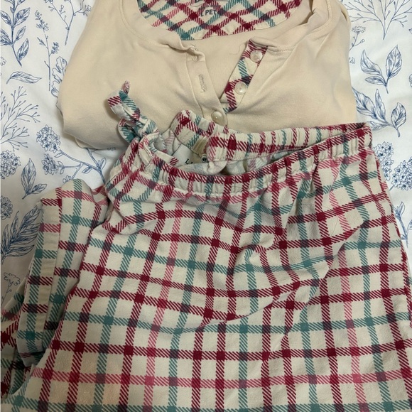 L.L Bean petite Large pajamas SET - Picture 2 of 2